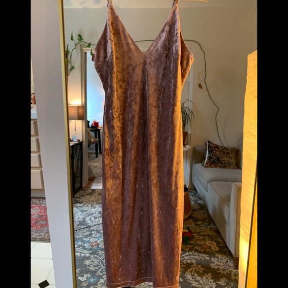 Papaya Dresses & Skirts - Papaya Crushed Velvet Midi Dress